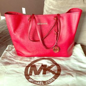 Michael Kors Jetsetter Large Tote